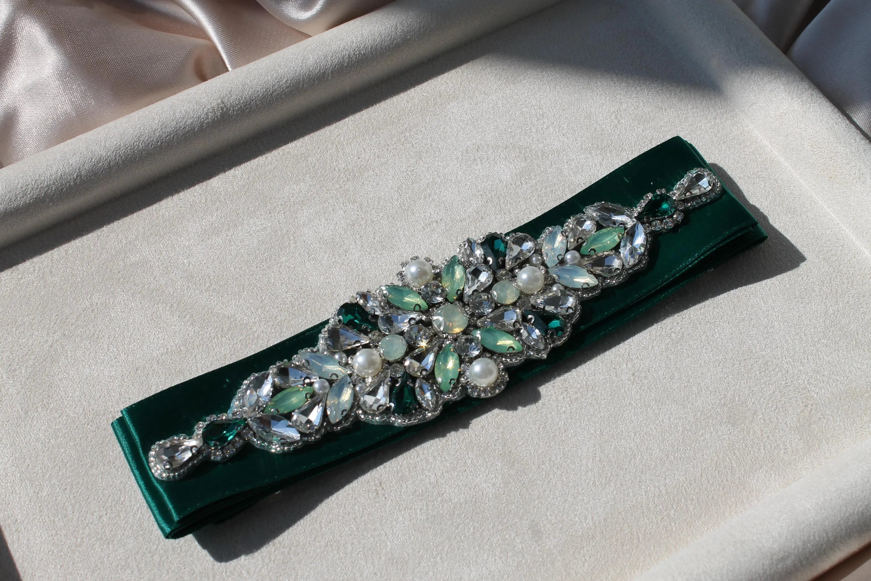 Luxuriöser Afghanischer Brautgürtel | Luxury Afghan Bridal Belt | Handgefertigter Grüner Hochzeitsgürtel | Crystal & Pearl Wedding Belt